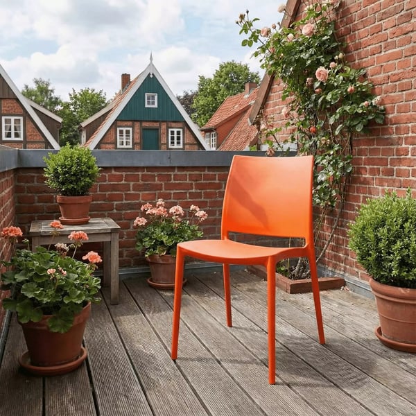 Orange Meton Stabelbar Plastik Havestol - UV-resistent, Vejrbestandig, Ergonomisk Design til Indendørs/Udendørs Brug