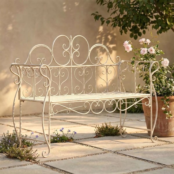 Minna Art Nouveau-stil metal havebænk, 3-personers, antik hvid
