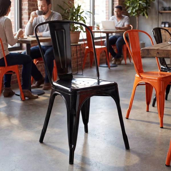 Benedikt Stabelbar Metalstol, Sort - Industrielt Design, Pladsbesparende, Bæreevne 200 kg