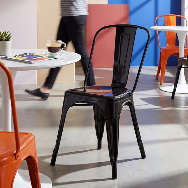 Benedikt Stabelbar Metalstol, Sort - Industrielt Design, Pladsbesparende, Bæreevne 200 kg