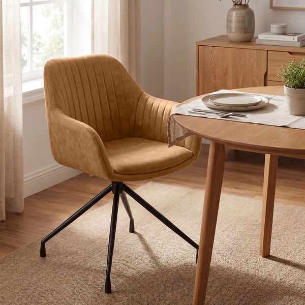Welby Vintage Matstol, Ljusbrunt Konstläder med Matt Svart Metallram, 180 Svängbar