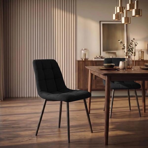 Tilde tygmatstol - Svart metallram - Bekväm sittplats med quiltad detalj