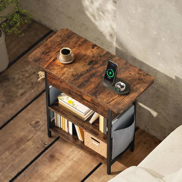 natbord med stikkontakt, 2 hylder, USB/USB-C, opbevaring, 60 x 29,8 x 58,5 cm, rustikbrun