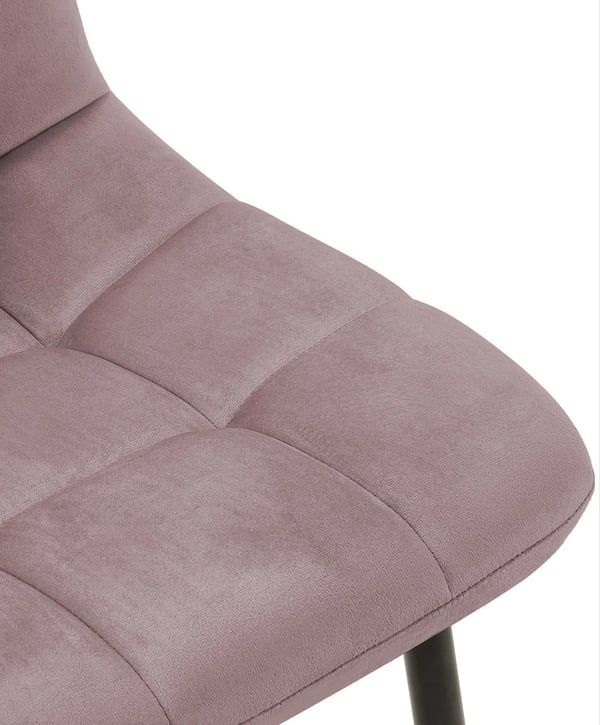 Sæt med 4 lyserøde Tilde spisebordsstole i velour med metalstel - Moderne og tidløst design