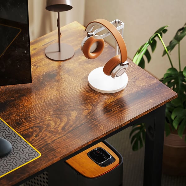 skrivebord, computerbord, rustikt design, god plads, spånplade, brun