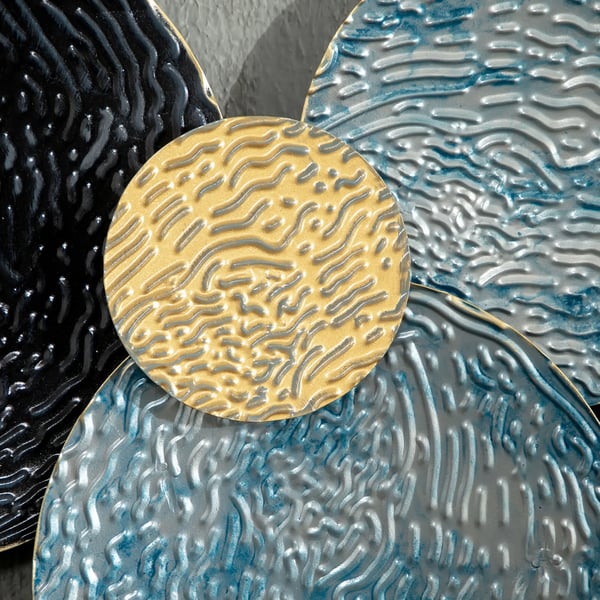 Metallinen seinätaideteos 3D, 121x53cm, Kulta/Sininen/Musta
