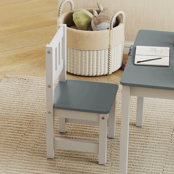 Børnebord med 2 stole, Børnegruppe i fyrretræ, Grå/Hvid, 56x52x48 cm