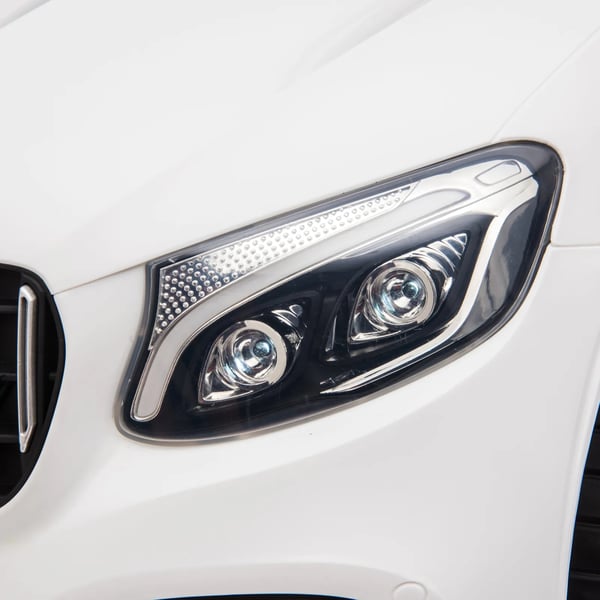Licensierad Mercedes-Benz AMG GLA45 Elbil för Barn, Vit - Med fjärrkontroll, MP3, Säkerhetsbälte