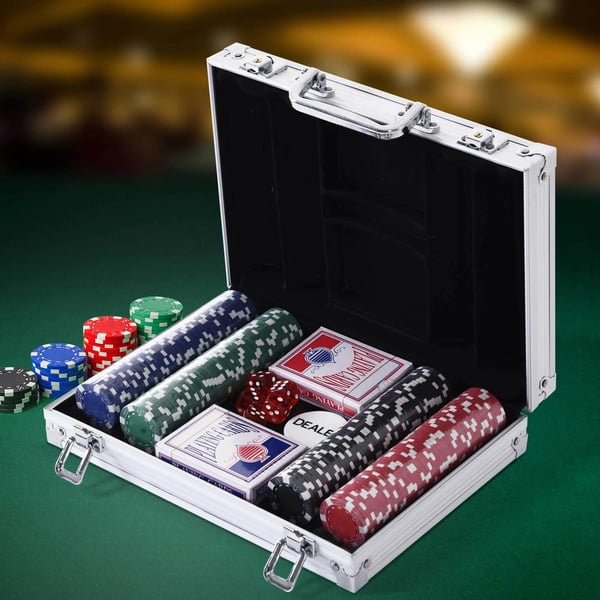 pokerkuffert, 200 pokerchips, 2 sæt spillekort, 5 terninger, aluminiumskuffert, polystyren, 29,5x20,5x6,5 cm, til spilleaftener