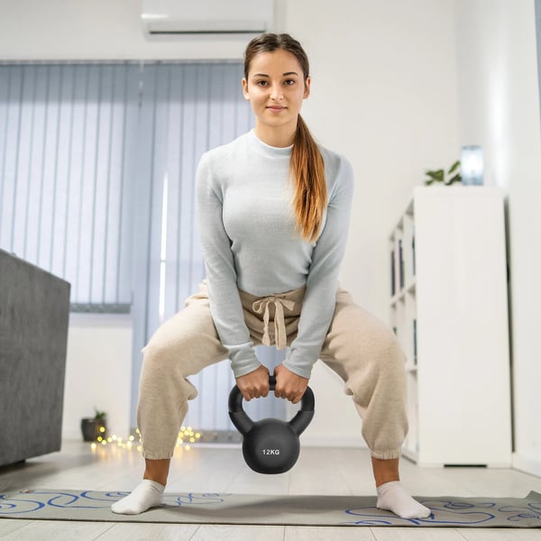Kettlebell støbejern neoprenbelægning gulvskånende svingvægt sort 12 kg