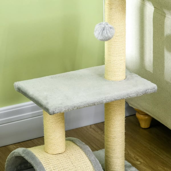 Klösträd 72 cm Ljusgrå med Plattf., Sisalstammar, Plyschbollar, Klösbräda