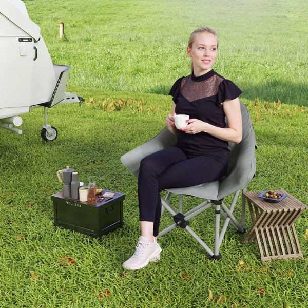 Outsunny Foldestol Mørkegrå Kunstlæder, Campingstol med Sidelomme og Bæretaske, Polstret Robust Fiskestol til Have og Strand, Max 120 kg