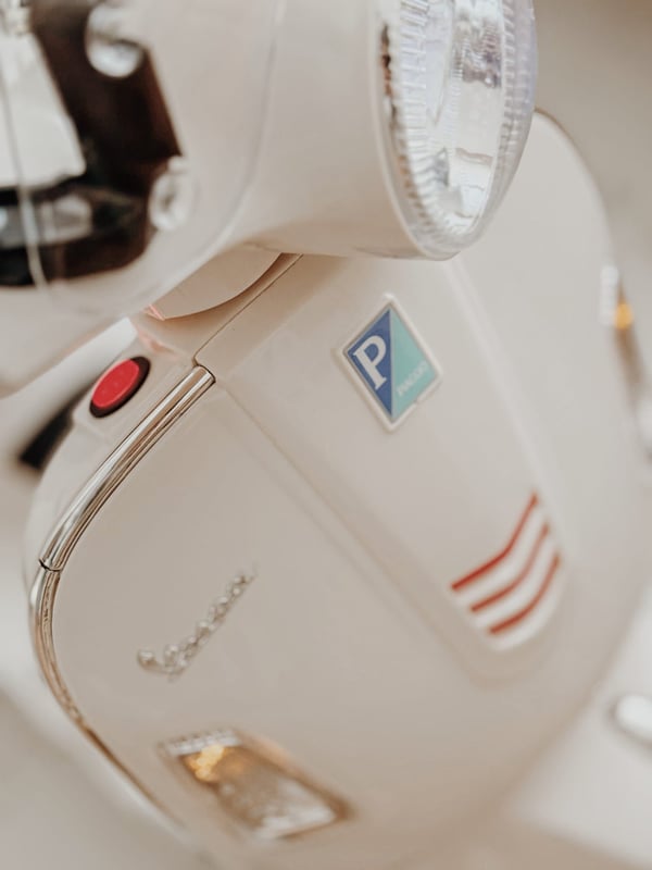 Sähköskootteri lapsille Sähkömoottoripyörä Vespa MP3 runko valkoinen Sun Baby