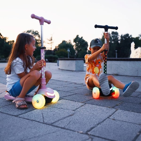Sun Baby trehjulig balans-scooter LUMI RIDE, LED 7 färger, 20 program, justerbar, hopfällbar, svart