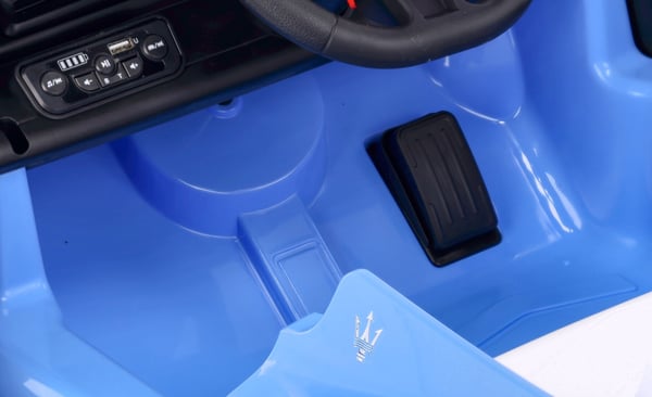 Sun Baby batteridriven bil för barn Maserati GT Cabrio 12V, fjärrkontroll, LED, MP3/USB/Bluetooth, blå