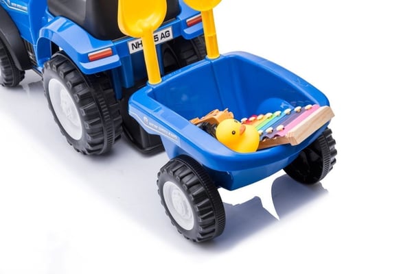 Ajettava Traktori Perävaunulla Lapsen Ensimmäiselle Syntymäpäivälle New Holland Sininen
