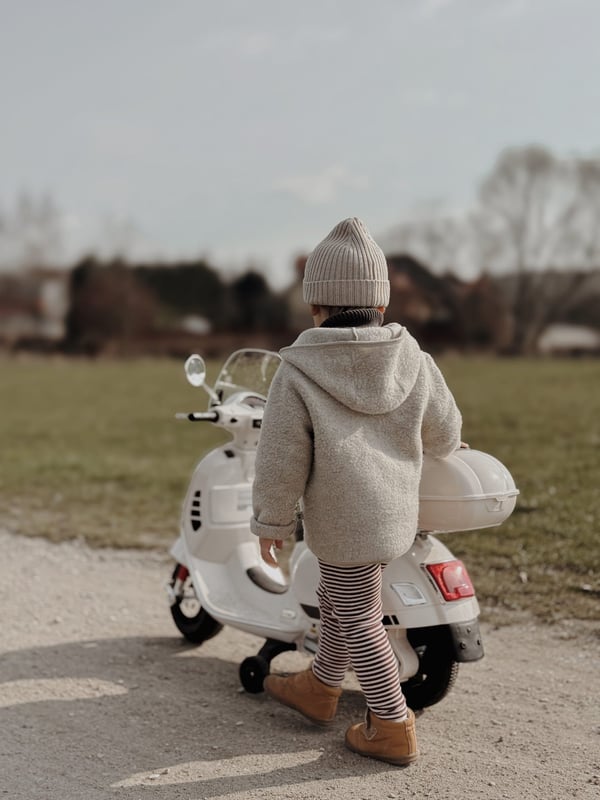 Sähköskootteri lapsille Sähkömoottoripyörä Vespa MP3 runko valkoinen Sun Baby