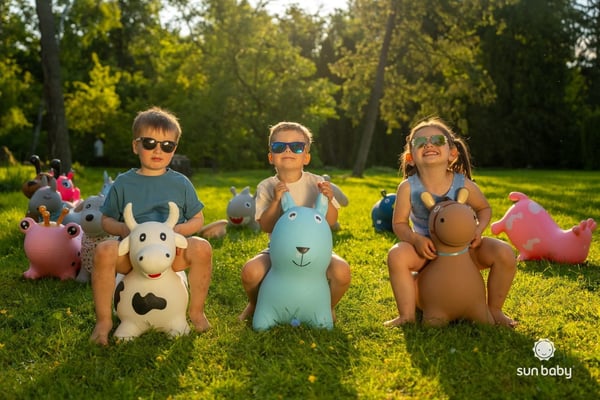 Sun Baby hoppdjur Ox vit + pump, 12m+, max 45 kg, BPA Free