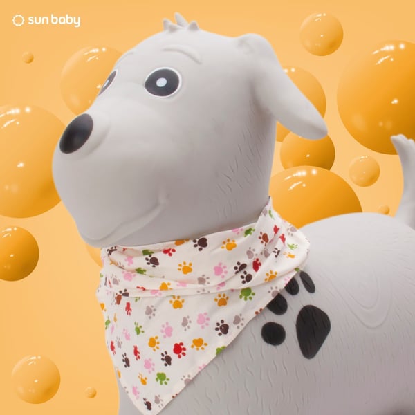Sun Baby hoppdjur - Grå hund med bandana, med pump, 12m+, max 45 kg