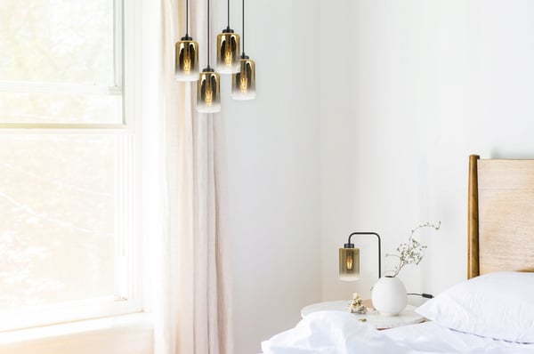 MODERNE ELEGANT HÆNGELAMPE MED GLASSKÆRM