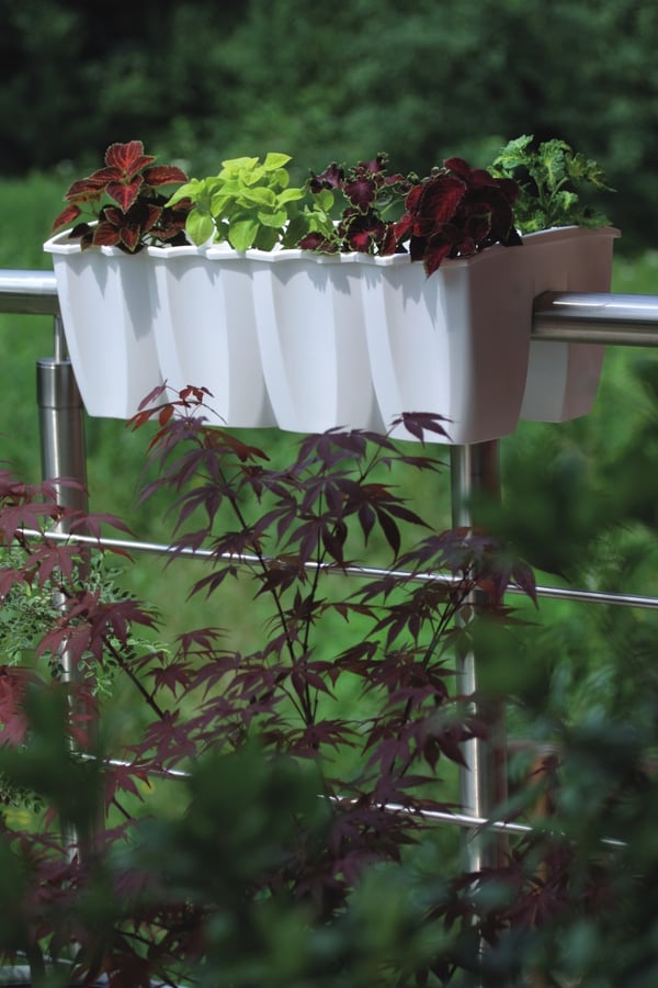 Crown DCRO600 blomkruka med räcke terrakotta