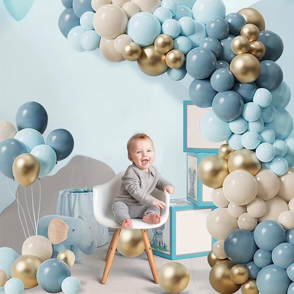 Blå og guld ballongirlandesæt til fødselsdag og dåb, 135 stk.