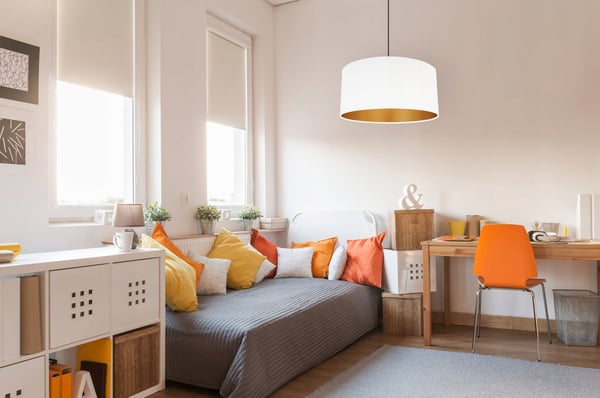 HÆNGENDE LAMPE LOFTSKRONE GYLDEN FLØJLSSKÆRM
