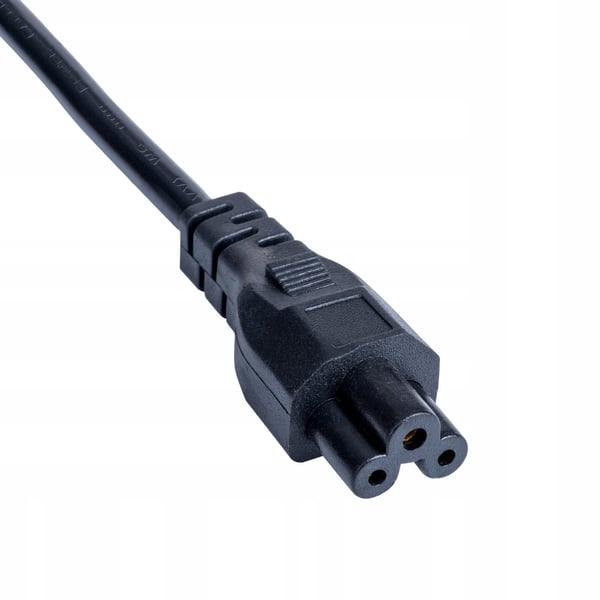 Akyga AK-NB-01A CEE 7/7 - IEC C5 kannettavan tietokoneen virtajohto (apilanlehtikuvio) 250V/50Hz 2.5A 3m musta