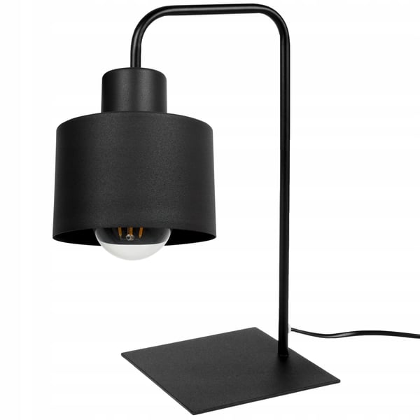 ELEGANT NATTABORDSLAMPE I METAL