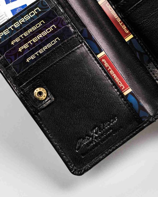 Suuri nahkainen naisten lompakko RFID-järjestelmällä - Peterson