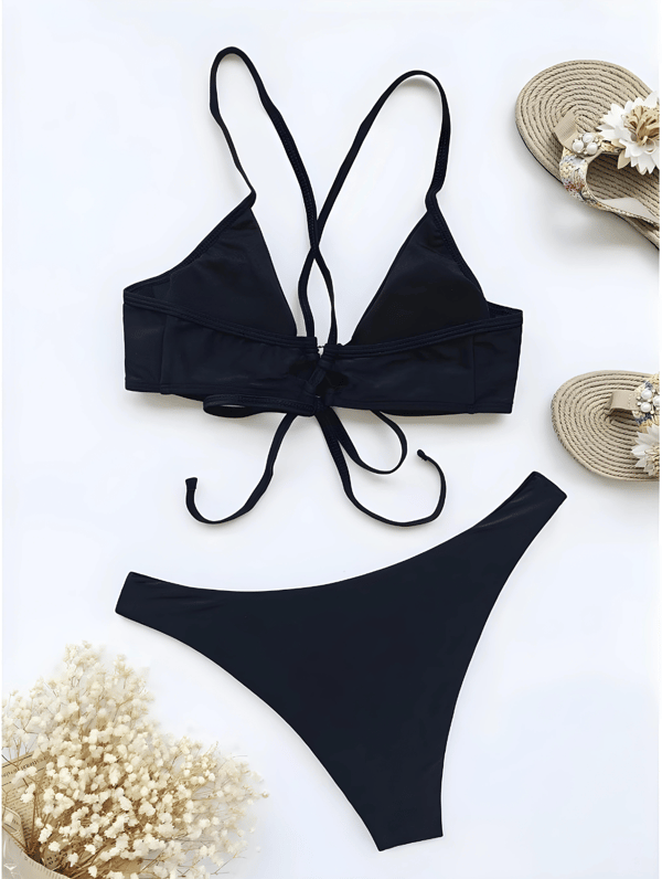 Push-up bikini badedragt med bindedetaljer, sort høj talje, udskæringer. S Push-up bikini badedragt med bindedetaljer, sort høj talje, udskæringer.