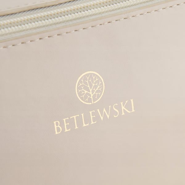 BKP-06 stor rektangulär sminkväska beige Mellow