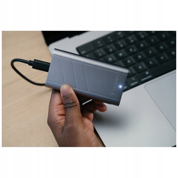 Verbatim TurboMetal 2TB USB4 Typ-C Extern SSD Grå