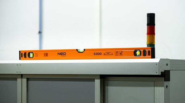 ALUMINIUM VATTENVAS S300 3 NIVEAUER 80CM - T N71-133