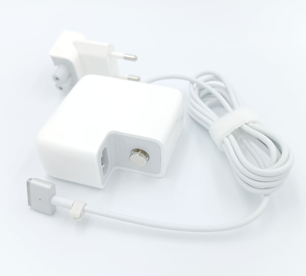 Ultra Parts - Apple MacBook Air 13'' virtalähde A1466 45W 3.05A 14.85V