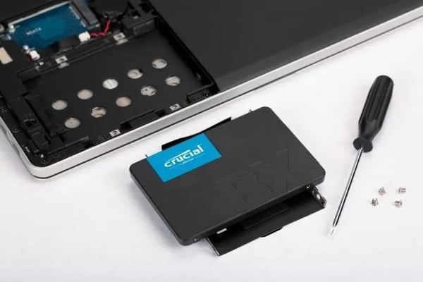 Crucial BX500 SSD 500 GB SATA (550/500 MB/s)