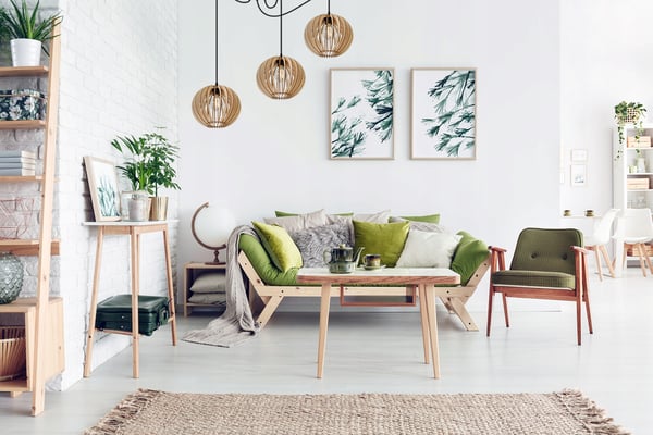 MODERN LED-TAKLAMPA I TRÄ