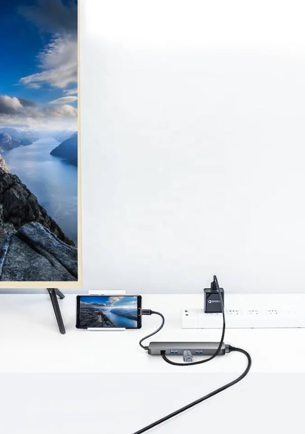 USB-C Hub HDMI 4K USB 3.0 PD virtalähde 60W