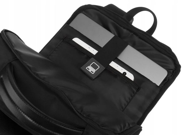 Reseryggsäck med plats för laptop - Peterson