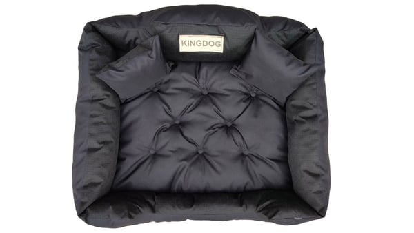 Koiran koju KINGDOG 115x95 cm personalisoitu vedenpitävä musta