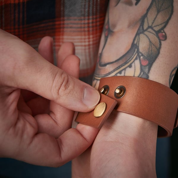 BRA-01 BRUN herrearmband talisman