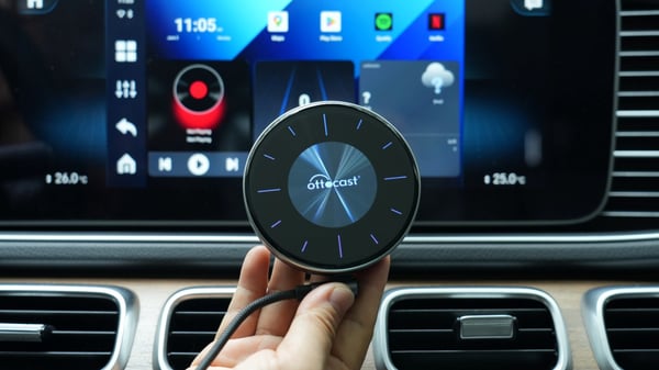 Trådløs Adapter Ottocast P3 8G/128G Carplay/Android Auto SIM-kort