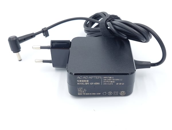 Ultra Parts - Virtalähde-laturi ADR81 ASUS ADP-45BW 19V 2.37A 45W 4.0x1.35 mm