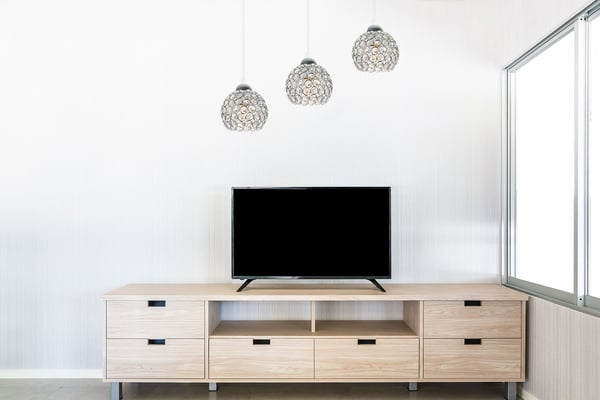 Kromhængende lampe med LED-krystal til loftet