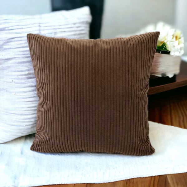Mørkebrunt stribet dekorativt pudebetræk 50x50 cm