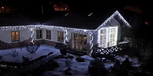 Lange 500 LED istaplys udendørs julelys med blitzeffekt. Udendørs 500 LED istaplys koldhvid + blitz.
