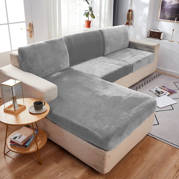 Vaaleanharmaa samettinen nojatuolin päällinen istumaan 95-135 cm