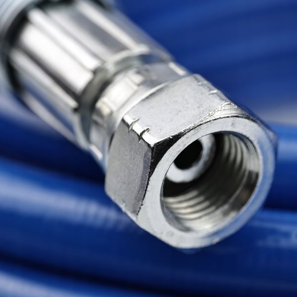 Slangesæt til sprøjtemalingspistol lavet af TPU-fiber 15 m blå + slangekobling GZ 1/4" til GZ 1/4"