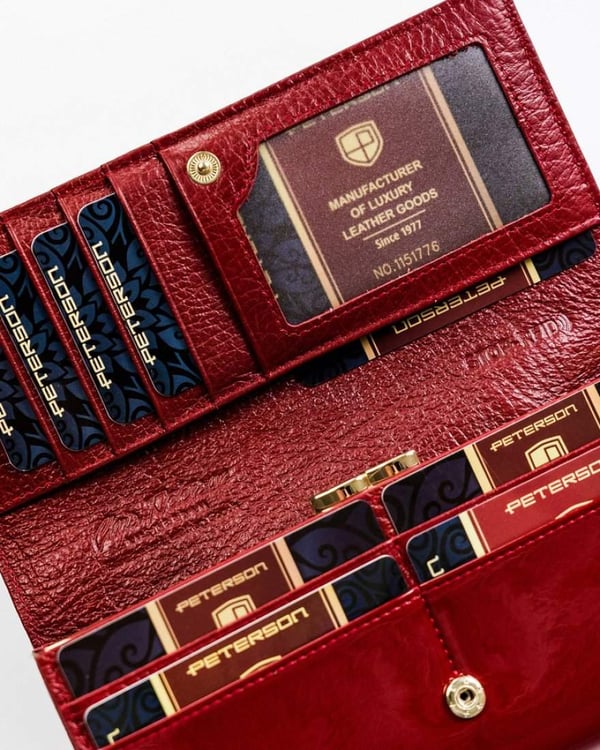 Elegant damplånbok med ormskinnsmönster - Peterson