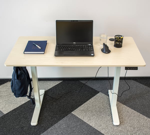 Elektrisk justerbart automatisk højtstående skrivebord 120x60 beige